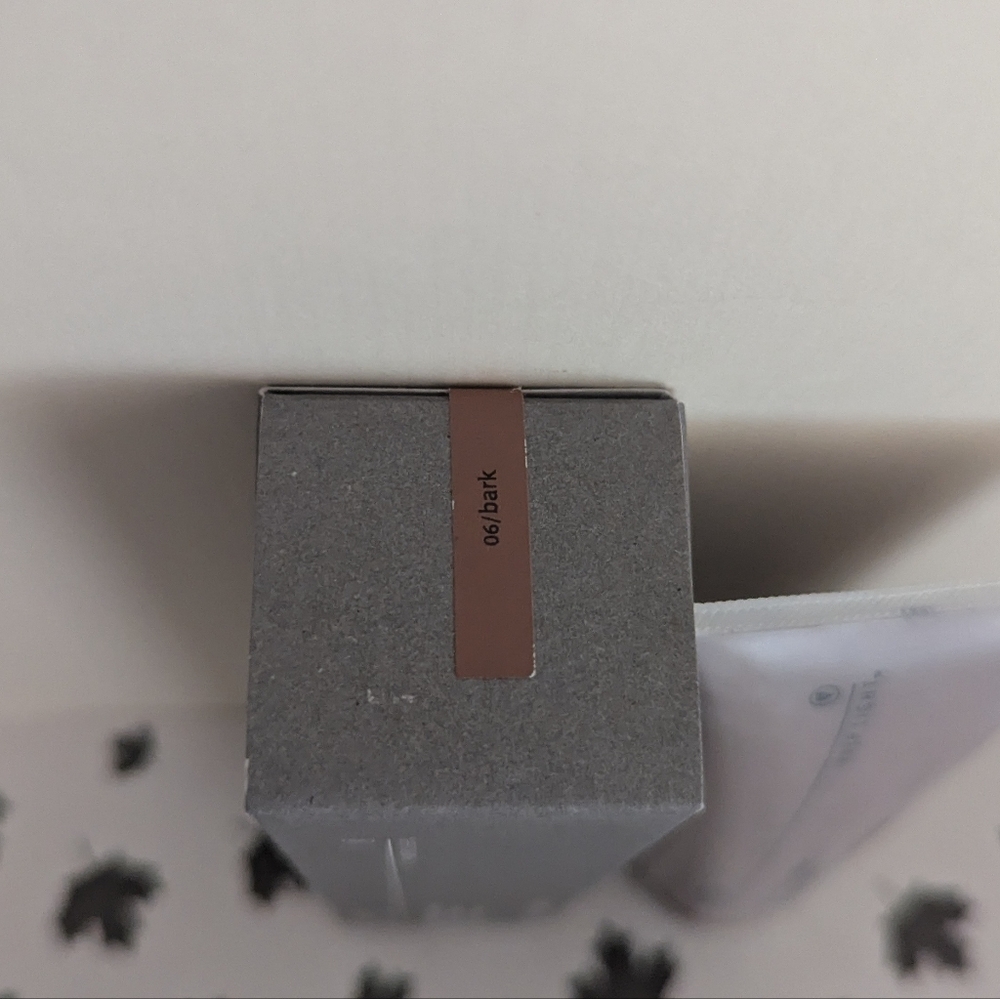 Aveda Inner Light Mineral Tinted Moisture Foundation - Oil Free 06 Bark